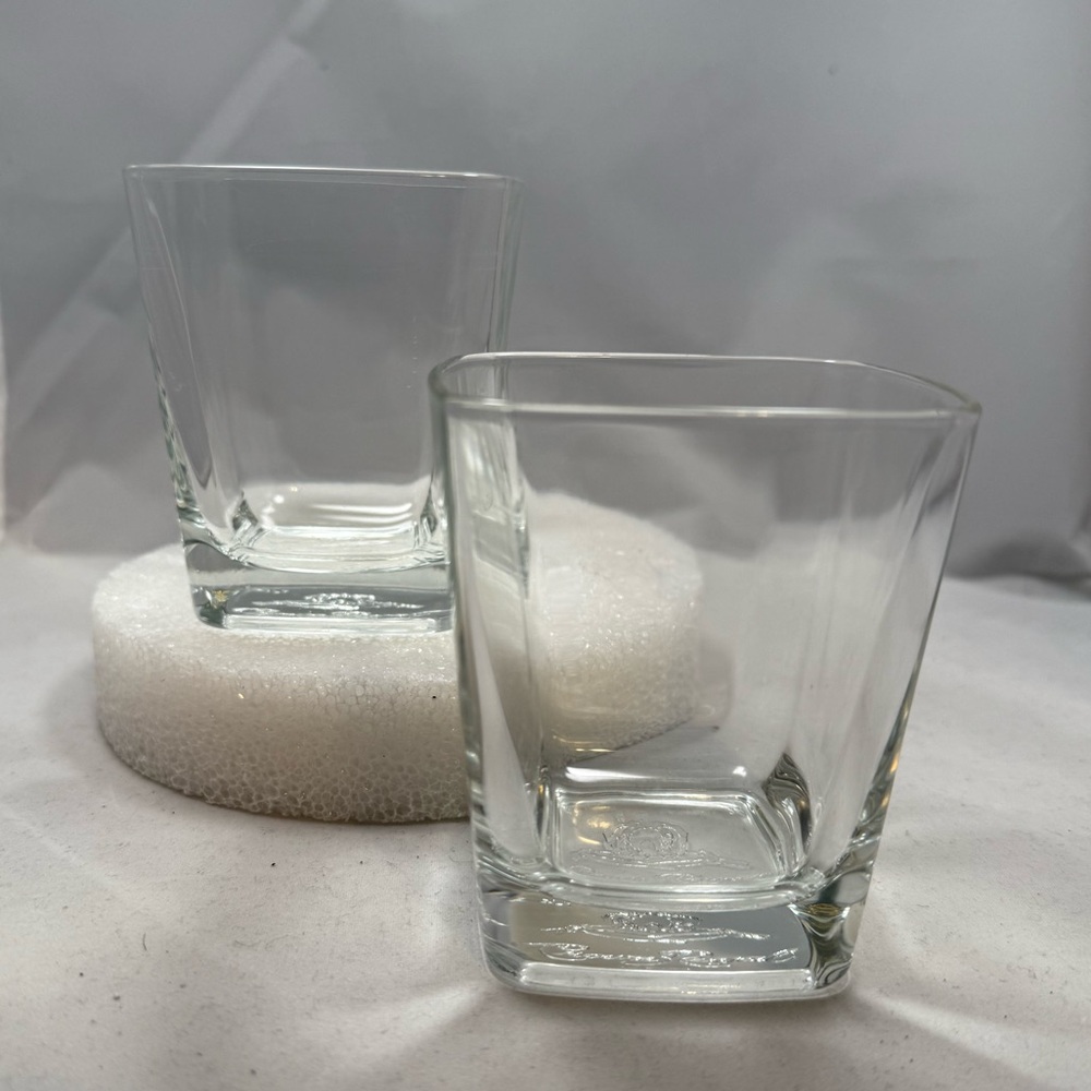 Made in Italy Crown, Royal whiskey, glasses, a set of 2 glasses with no flaws